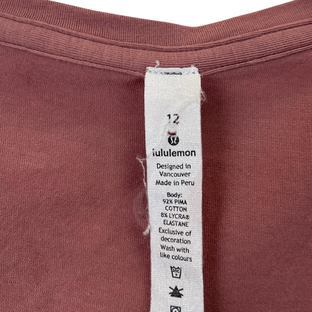 lululemon Love Tee V V-Neck Curved Hem Short Sleeve T-Shirt Red Dust REDU sz 12 - Picture 6 of 6